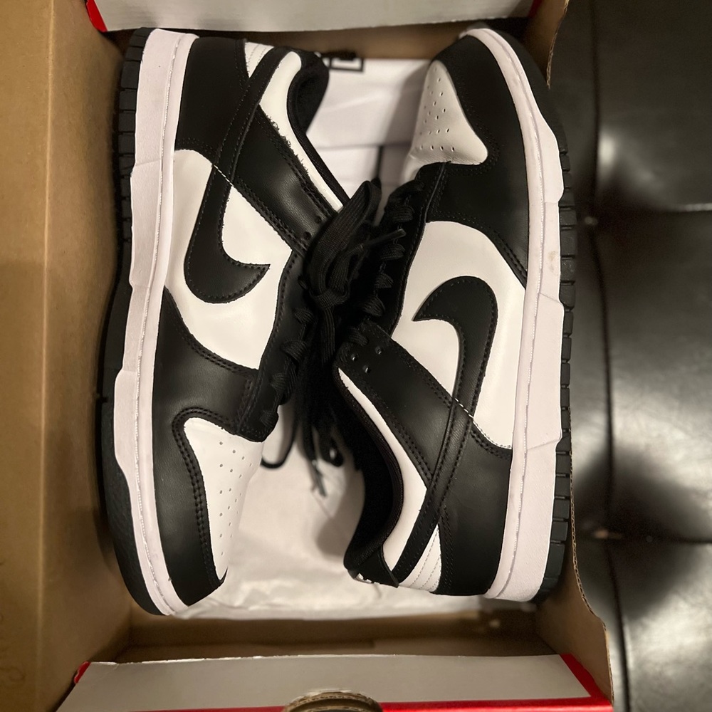 Gently worn Nike Dunk Low Pandas great condition smoke free home